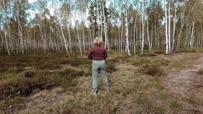 The environment is so beatiful &mdash;  that I must piss here &mdash;  if someone will see me - good for him