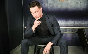 Pretty guys fucking in a pretty fashion in HD