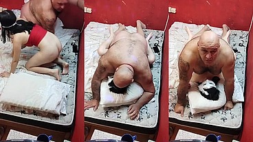 ELA GOSTA MESMO E DE COROA ESSA BRANQUINHA TA SEMPRE COM FOGO NO RABO