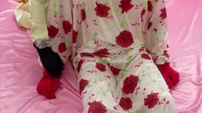The shiny red roses