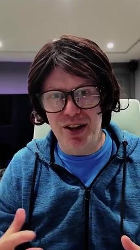 Louise Lee - Guzzles 2 Nerd Cocks