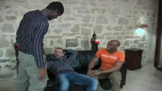 Bjørnebøsser kneppet i røven, BBC