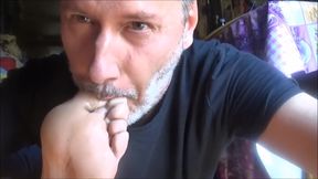 Gay Amateur gipsy stinky feet workship (no sex) - Fresh HD Scene