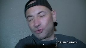 il suce son pote et se fait baiser par son autr pote