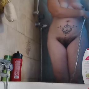 Shower Ritual Warm Water, Lather &amp; Glistening Skin Pee and Farts