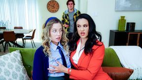 Winsome Penny Barber and River Lynn at curvy clip