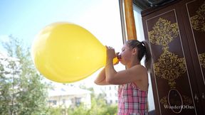 Alisa yellow B2P on the balcony **4K**