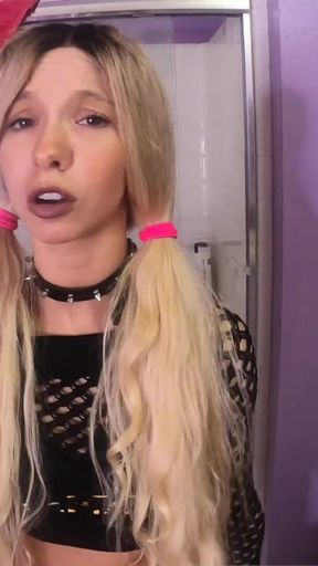 Stepdaughter Kenzie Reeves