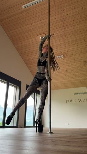 Do you like my dance for you ? - #poledance #dance #higheels #heels #dancing  #skinny #