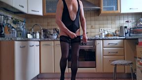 what is happening behind the stage at sissy slut kitchen at the morning
