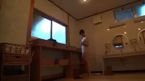 Gorgeous chick Mira Tamana enjoys hot sex in a bath outdoors 4