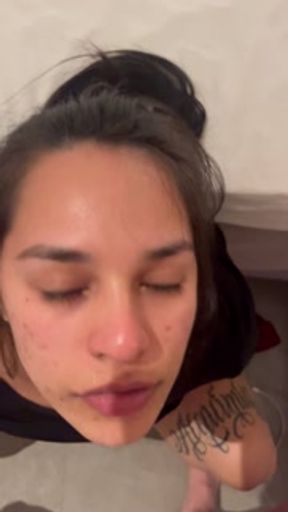 (SHORTS) Amateur beautiful Girl blowjob