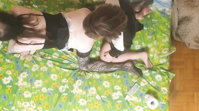 Dominatrix Anastasia pegs her sissy slave raw strapon without lube