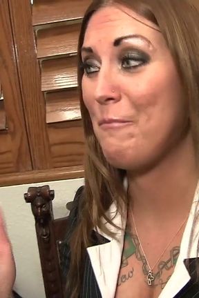 Bella Brookes gets her pussy masturbated and does perfect blowjob