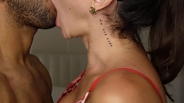 Jogador famoso me encheu de porra.