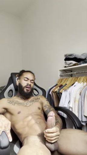 Jacking off until I get cum out of my big dick