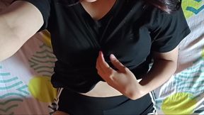 OMG A VIDEO OF THE COLLEGE GIRL TOUCHING HER PUSSY