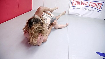 Vanessa Vega vs Oliver Davis Mixed Wrestling