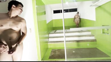 Cock gigante, cuello apretado, orgasmo sin límites en el chalet