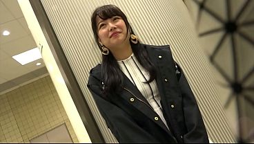 2025年デビューの新人女優18才 デビュー前の黒歴史映像 プロデューサーのクンニに耐え続ける一部始終