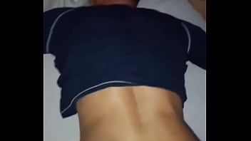 Meu amigo negao pauzudo esperou a namorada sair pra vir meter