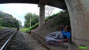 na caminhada para casa evangelica encontra mendigo de baixo da ponte e faz caridade - mary redqueen - sandro lima