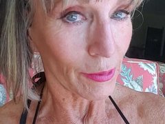 amateur texas blonde flashing boobs on live webcam