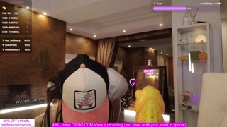 CUTE GIRL MASTURBATES A FROG