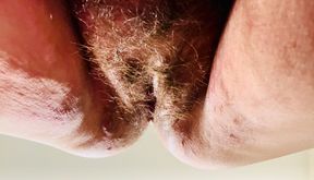 Closeup - Hairy pussy deeply fucked and soaked