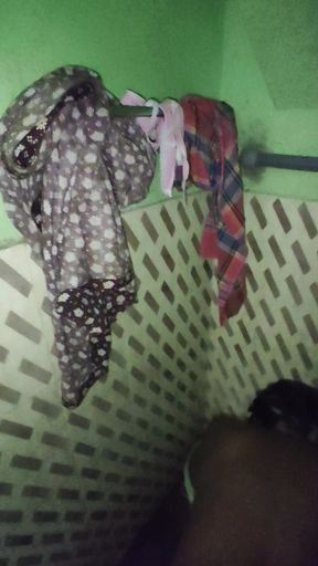 Mera bhabhi ko bathroom mai choda. Desy Doggy style