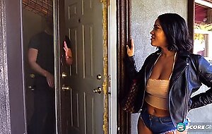 Sahara Leone fucks her photographer