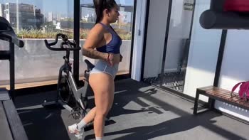 Morboos' POV Gym Workout Ends in Mouthwatering Blowjob