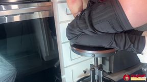 Hung Papi Viral Video Fucking While Cooking Pasta Bareback