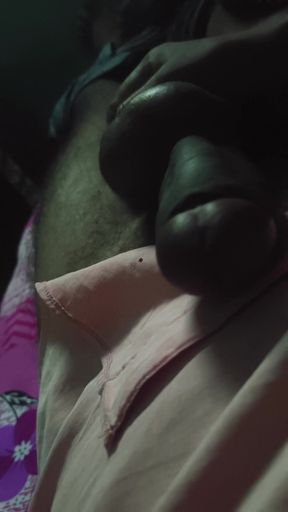 Wife aur husband raat ko sex karte hain aur bada Anand aata Hai jab andar leti Hai