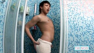 Watch How Sexy Looking Bryan I Masturbates Off And Deep Frigs His Ass!