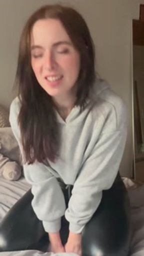 Cutie reacts to a nasty CUCKHOLD PORN in leather tights