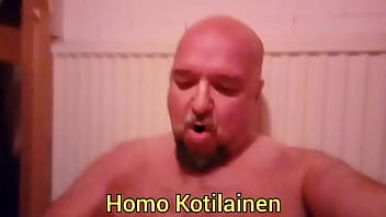 Homo Kotilainen jerking on storage ( where neighbours could come ...)