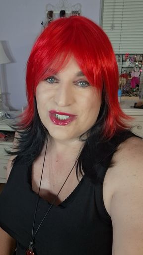 I am so hot and sweaty, would you cum get hot and sweaty with me? I will give you kisses and licks and let you fuck me!