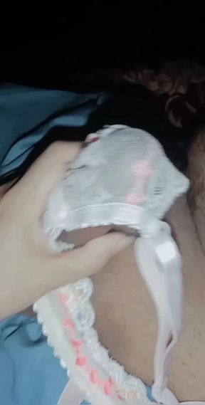 Real handjob &ndash; can&#039;t stop Cumming on Bra