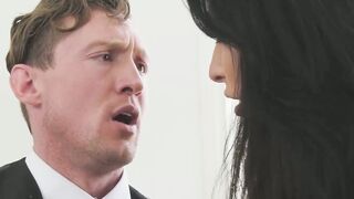 Sizzling Santini A SeXXXy Seduction