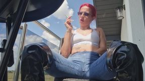 Smoking Babe – Tight Jeans, Leather Boots & Naughty Pussy Play