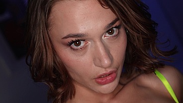 Hot Babe Marla Mur Gets Extreme Anal Sex SS018