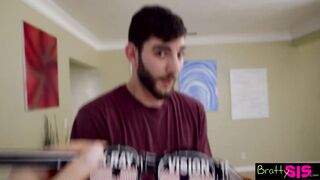 Alexa Grace Gets An Xray Vision Eyeful Of Pervy Stepbro's Big Dick - S5:E9