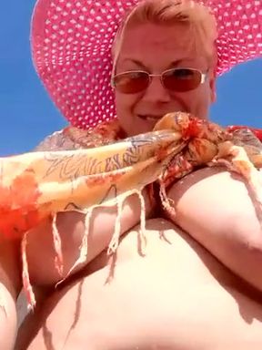 Pussy fingering, slap and multiple squirt on the punlic beach