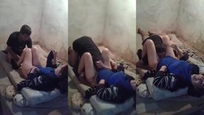 Romanian hotwife taar Bangladeshi kormochari ke gudh chushte daowar MMS clip