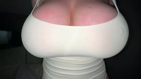 My girlfriend'_s big tits are squeezing my dick with gusto Titsjob