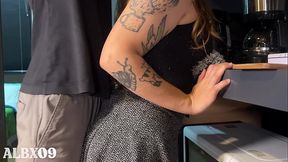 La Empleada de Limpieza termina con mi Verga en la Boca - CUM in MOUTH