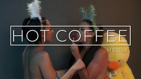 sexy jolla and her horny girlfriend la diabla tease and strap-on fuck