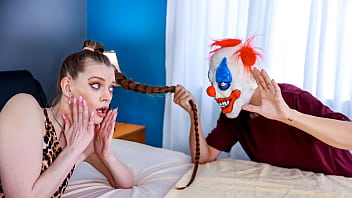 Stepson Loves Pranking His Hot Stepmom All the Times - Analkink