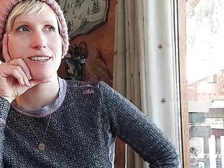 Ersties - Veronica B. squirtet im Schnee
